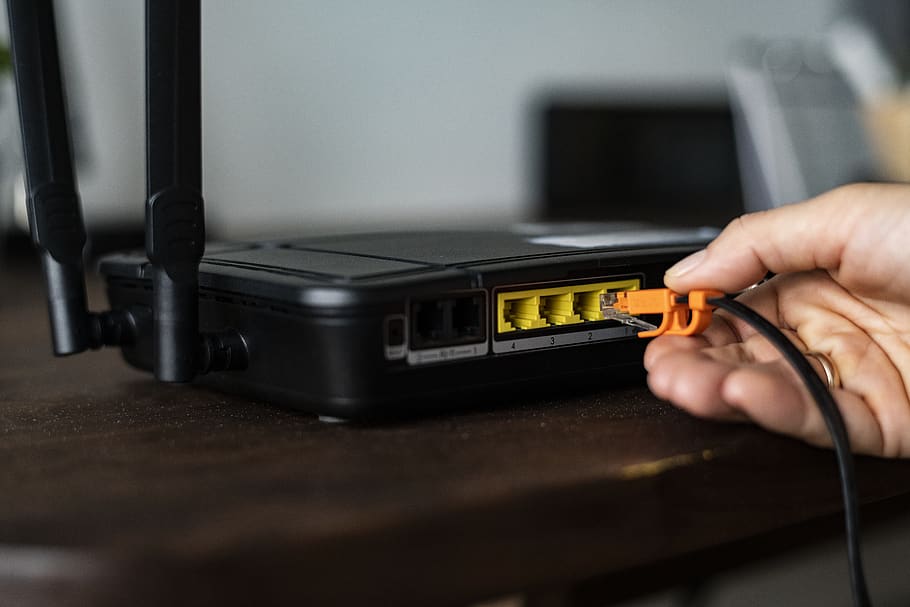 router conexión con cable ethernet
